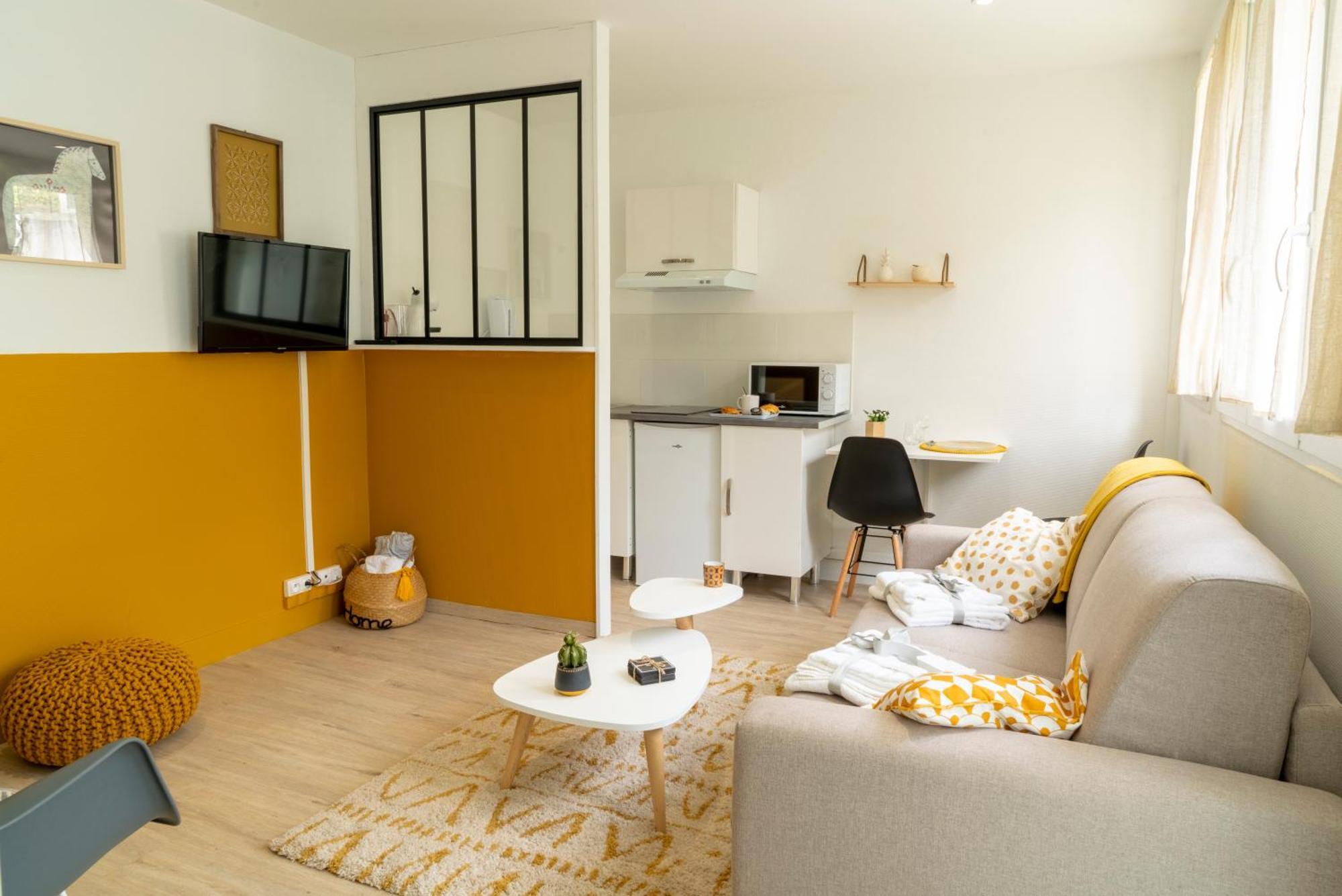 Stockholm- Studio Serenite Avec Jardin Charleville-Mézières エクステリア 写真