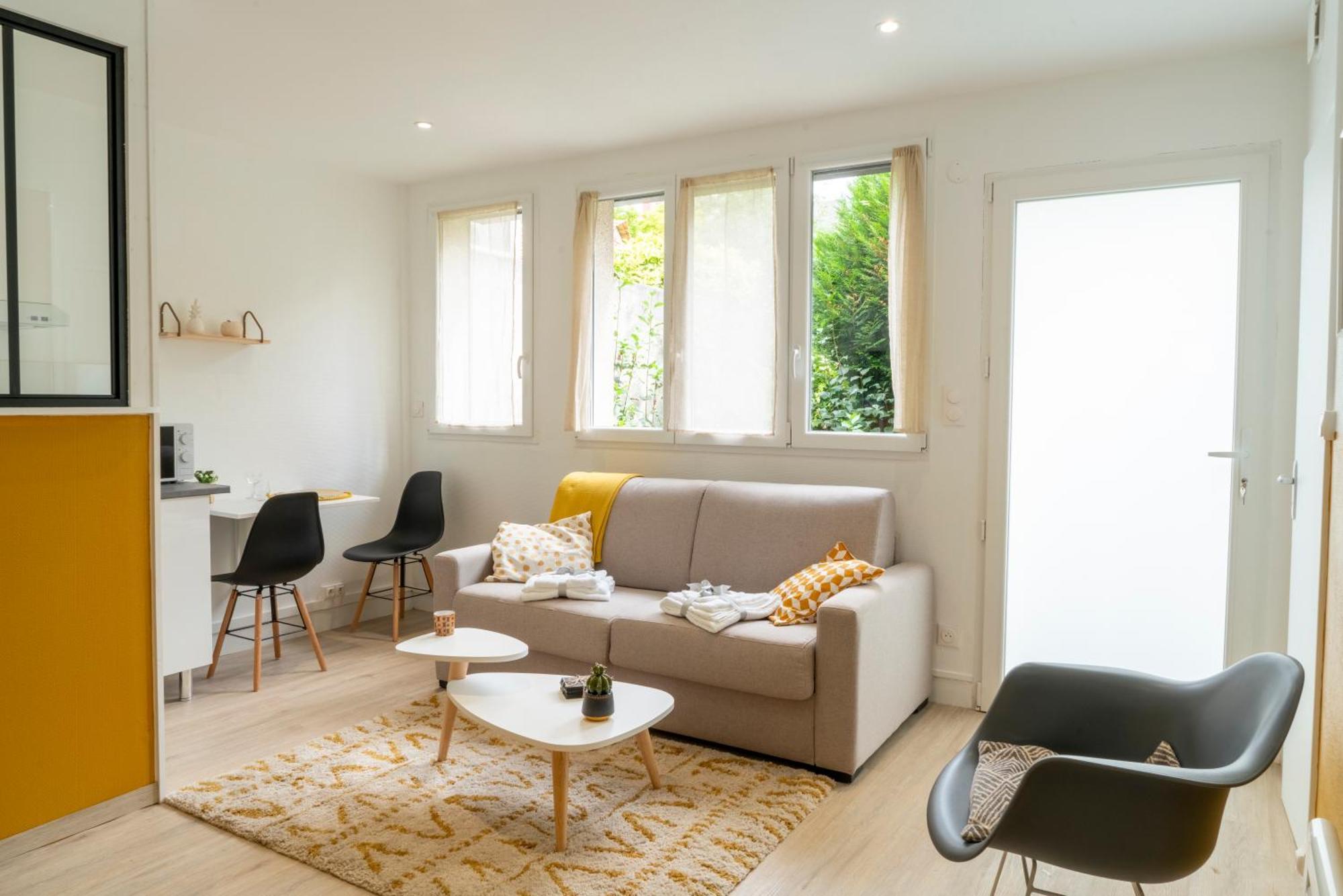 Stockholm- Studio Serenite Avec Jardin Charleville-Mézières エクステリア 写真
